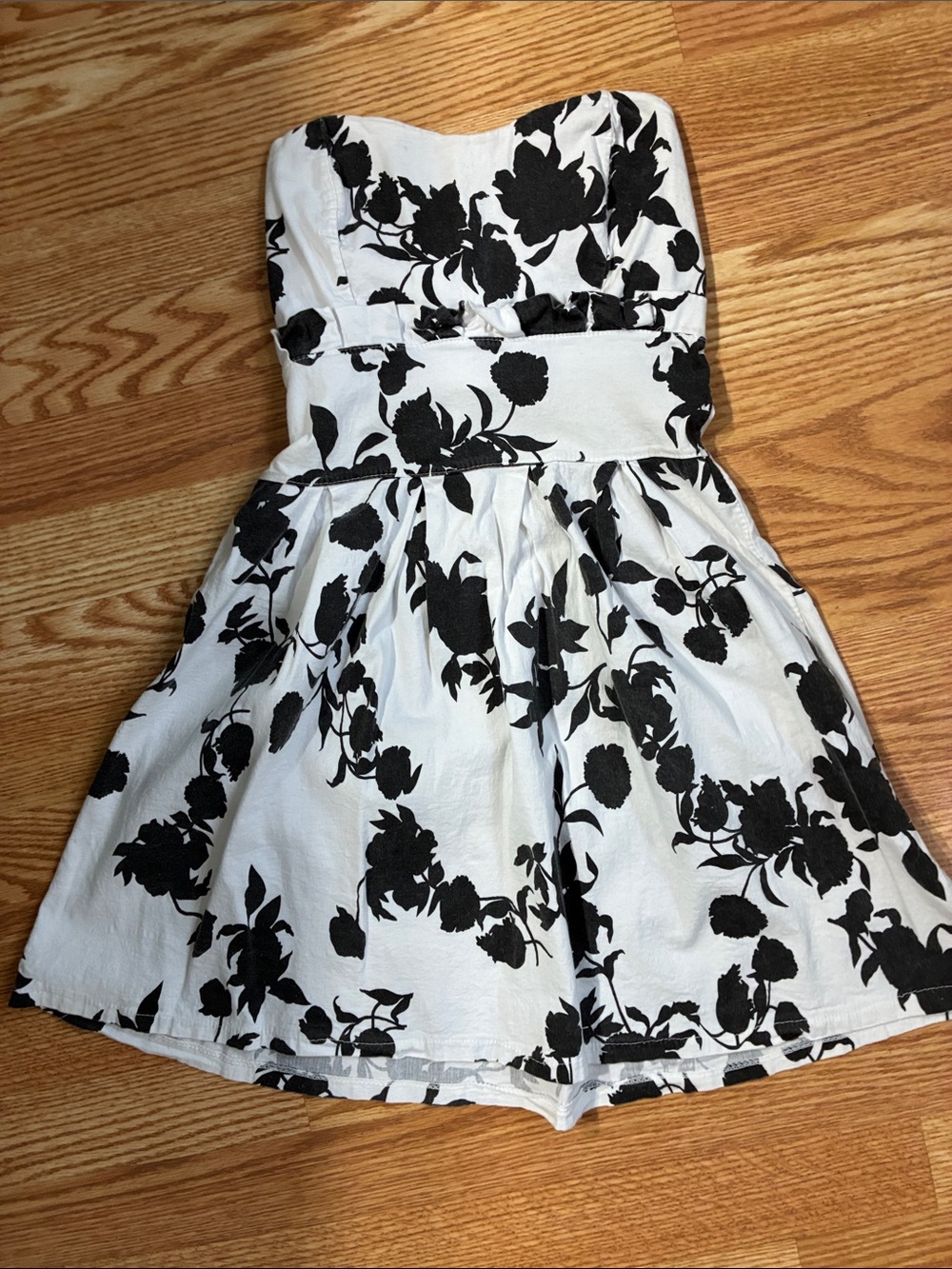Woman’s Mini Black & White Floral Dress With Flare Skirt- 100% Cotton- Size-XS